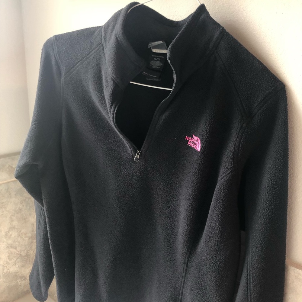 Women’s North Face Pullover
